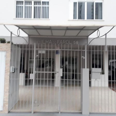 Ótimo Apto. 180 metros da Praia Balneario Camboriu Exterior foto